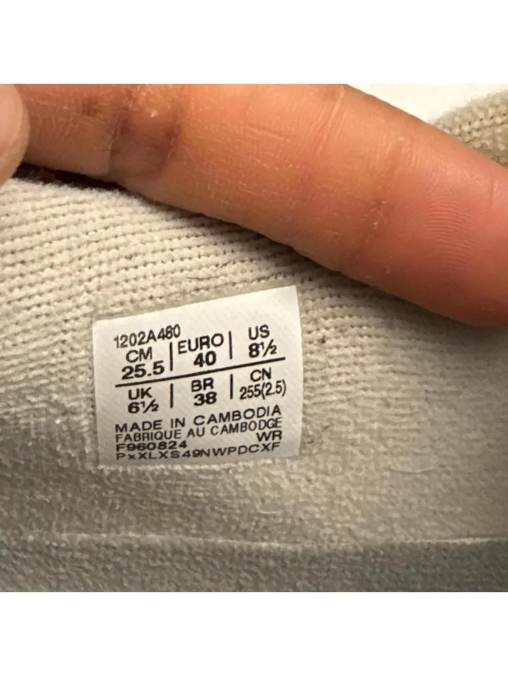 Asics Gel-1090 v2 Maple Sugar Cream & Pink Runners women’s size 8.5‎